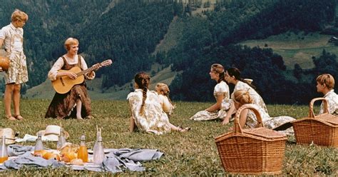 Is the Sound of Music a Christmas Movie? An Insightful Discussion